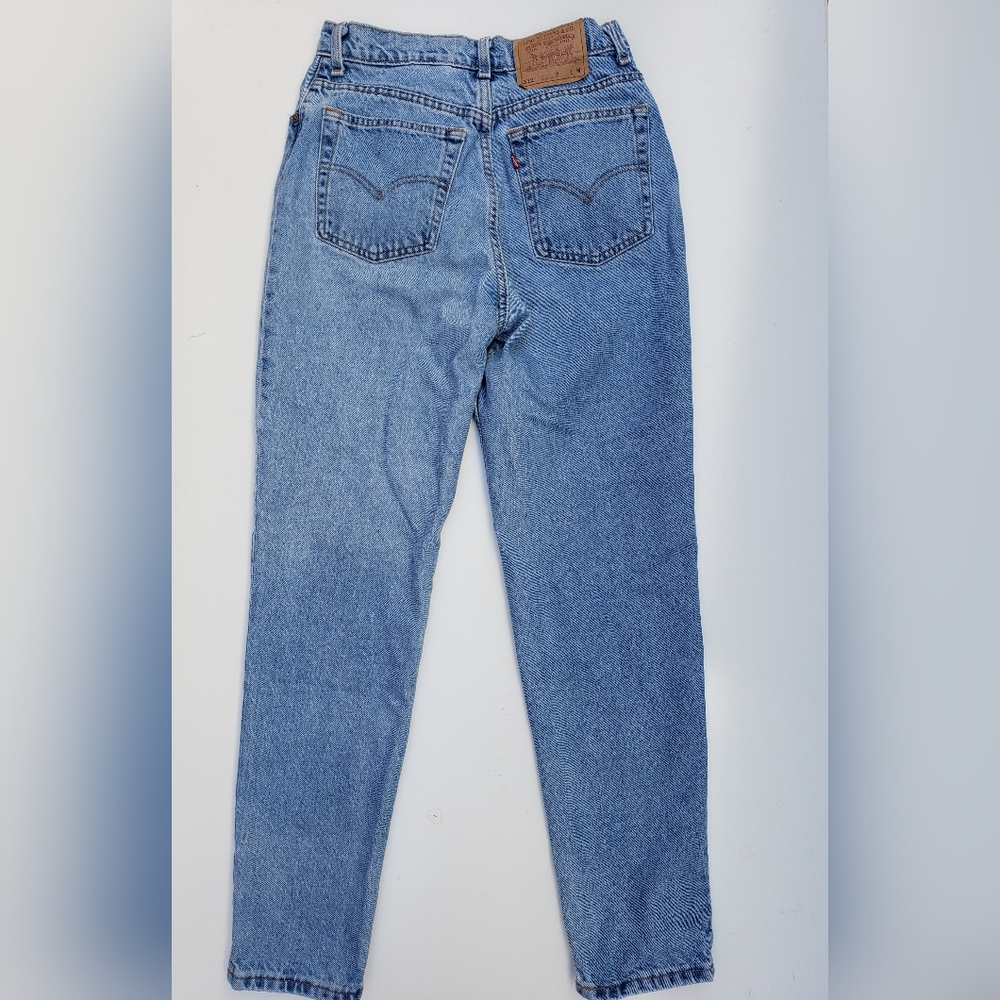 Vintage Levi's 512 slim fit tapered leg high rise mom jeans light wash Y2k